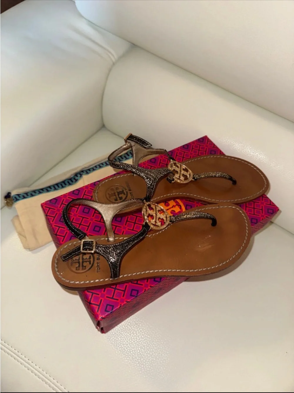 TORY BURCH BROWN LEATHER SANDALS WITH GOLD MEDAL MEDALLIONS
